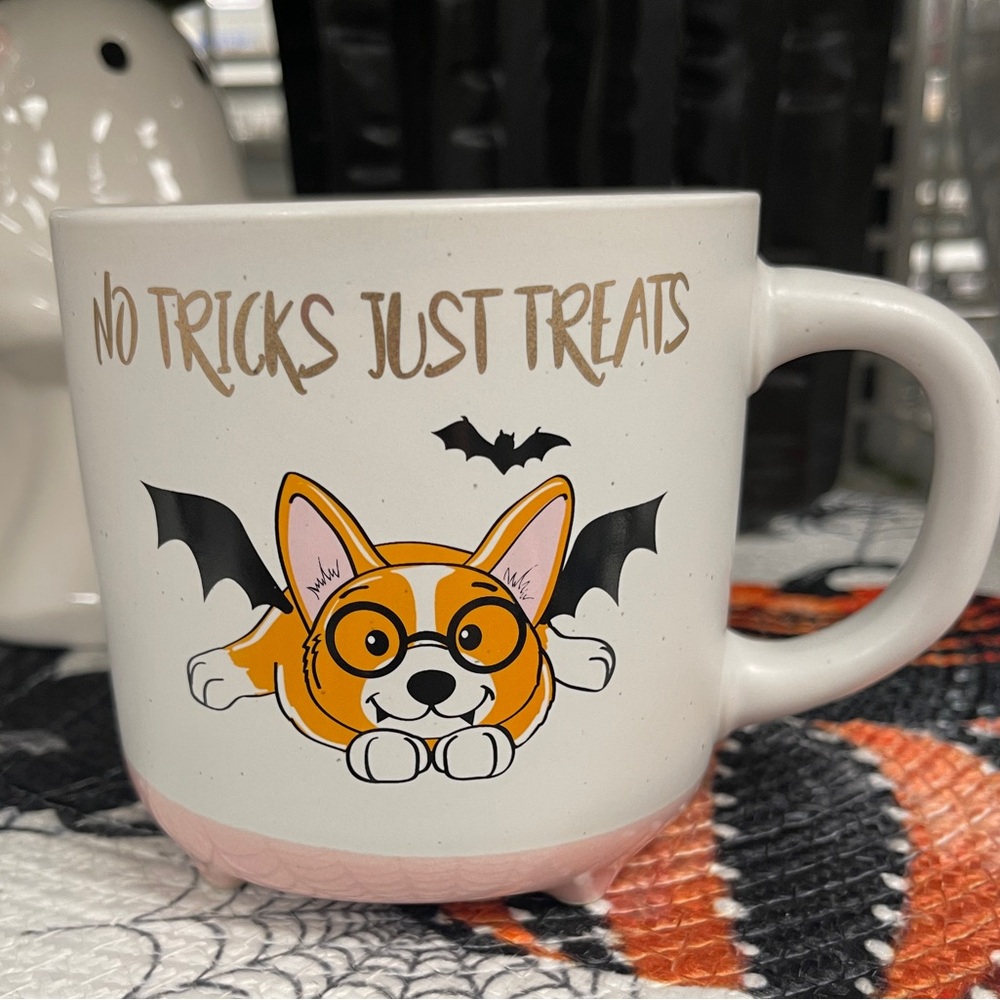 Pink Halloween Corgi Dog Vampire Bat Trick or Treat Ceramic Coffee Mug NWT